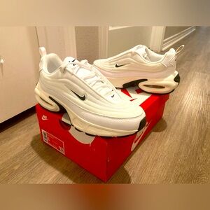 Used Nike air Max portal size 8us